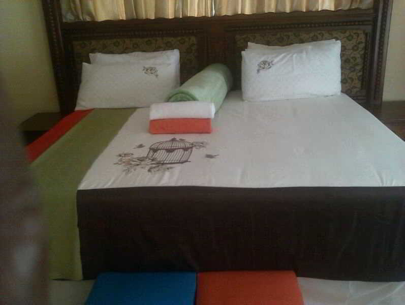 Bulawayo Continental Hotel Extérieur photo