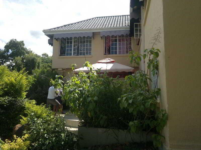 Bulawayo Continental Hotel Extérieur photo